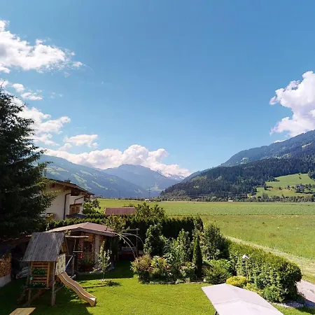 Apartamento Pleasant In With Garden